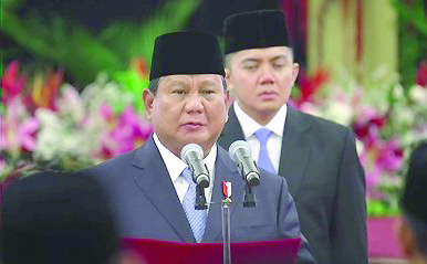 lantik: Presiden RI, Prabowo Subianto melantik anggota Kabinet Merah Putih masa jabatan 2024- 2029 di Istana Negara, Jakarta, Senin (21/10/2024). (Sekretariat Presiden)