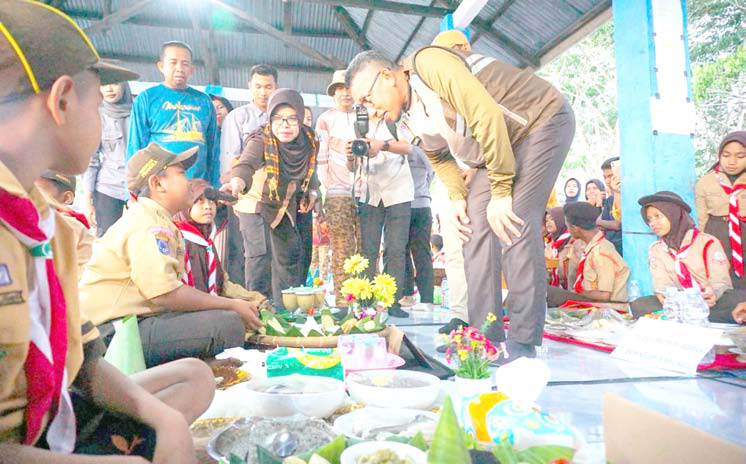 KUATKAN PERSATUAN : Perkemahan bakti dalam rangkaian Haroana Baubau 2024 di Bumi Perkemahan Samparona yang dihadiri Pj Wali Kota, Dr. H. Muh. Rasman Manafi. (DINAS KOMINFO KOTA BAUBAU FOR KENDARI POS)