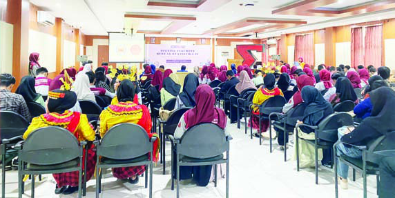 Suasana kegiatan Gebyar Statistika IV di Aula FMIPA UHO. (EWIN ENDANG SAHPUTRI/KENDARI POS)