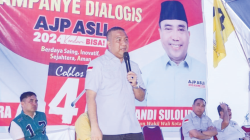 KAMPANYE TERBATAS : Calon Wali Kota Kendari Aksan Jaya Putra memaparkan program unggulan saat menggelar kampanye terbatas di Kelurahan Kambu. (ISTIMEWA)