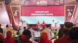 Tiga Paslon kepala daerah beradu gagasan visi dan misi masing-masing yang difasilitasi KPU Koltim dalam debat kandidat.