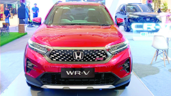 Honda WRV dan Brio, dua diantara mobil andalan Honda yang akan ditampilkan dalam kegiatan Honda Luar Biasa (Honda Lebih Untung, Angsuran Ringan, Buat Impian anda Segera Ada), hari ini, Sabtu (9/11/2024). (EWIN SAPUTRI/KENDARI POSEWIN SAPUTRI/KENDARI POS)