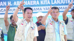 Paslon Bupati Konawe Utara (Konut), Ikbar (kiri) dan calon Wakil Bupati Konut, Abuhaera (kanan) memiliki program kerja pro rakyat, yakni menyediakan dana Rp100 juta/dusun setiap tahun anggaran. (HELMIN TOSUKI / KENDARI POS)