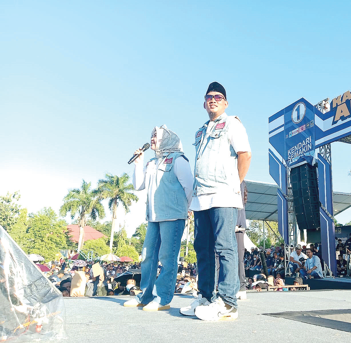 Paslon Wali Kota dan Wakil Wali Kota Kendari, dr.Siska-Sudirman saat kampanye akbar, baru-baru ini.