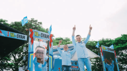 Calon Bupati Konawe, Yusran Akbar (kanan) dan calon Wakil Bupati Konawe, Syamsul Ibrahim (kiri)