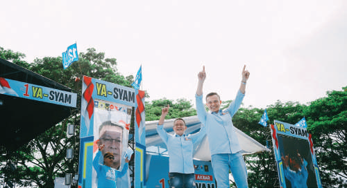 Calon Bupati Konawe, Yusran Akbar (kanan) dan calon Wakil Bupati Konawe, Syamsul Ibrahim (kiri)