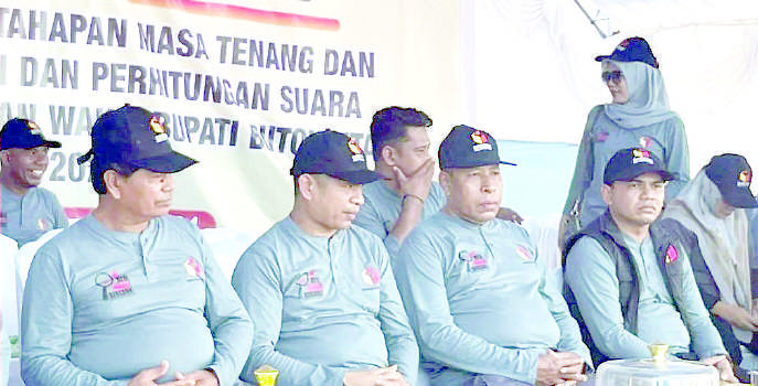 AWASI PILKADA : Apel siaga patroli pengawasan masa tenang dan pemungutan suara Pilkada 2024 yang digelar Bawaslu Butur dan dipimpin langsung Wakil Bupati, Ahali.