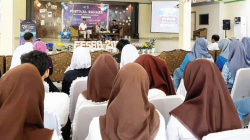 Foto Suasana Kegiatan Talk Show dan Festival Bahasa di Aula Mini IAIN Kendari pada Jumat (22/11) lalu