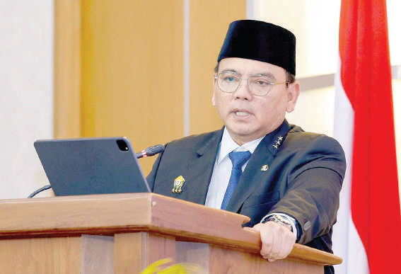 Penjabat (Pj) Gubernur Sultra, Andap Budhi Revianto, meluncurkan 14 proyek perubahan hasil gagasan peserta PKN II tahun 2024 di kantor Gubernur Sultra, Selasa (26/11/2024).