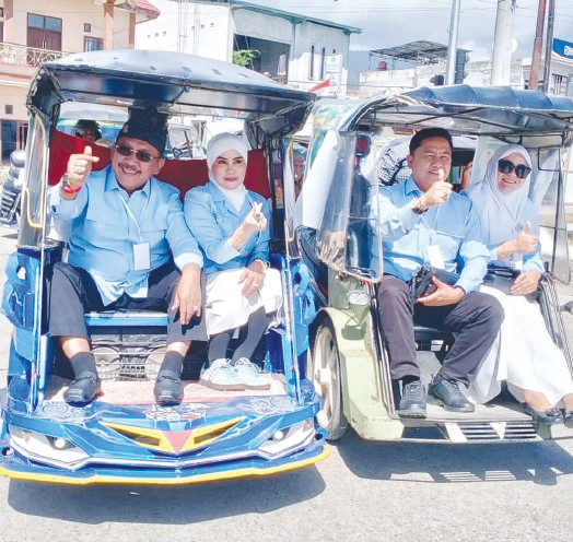 UNGGUL: Pasangan BERANI (Burhanuddin-Ahmad Yani) bersama pasangan naik becak motor. Unggul versi real count internal, siap membawa perubahan untuk Bombana.