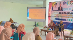 KANKER SERVIKS : Kanker mulut rahim menjadi penyumbang angka kematian wanita tertinggi. Sebagai pencegahan, DWP Kota Kendari menggelar sosialisasi bahaya kanker serviks yang di aula RSUD Kota Kendari, kemarin.