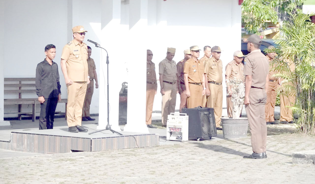 Pj Bupati Busel Parinringi memimpin apel pagi sambil pamit sebagai Pj (IST)