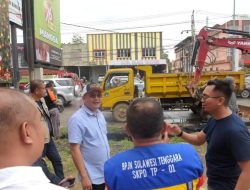 Pj Wali Kota Kendari Parinringi Turun Langsung Urus Drainase Tersumbat di Lepo-lepo