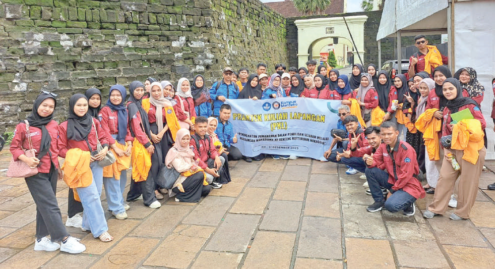 Mahasiswa Jurusan Sejarah Fakultas Ilmu Budaya Universitas Halu Oleo melaksanakan kegiatan Praktik Kerja Lapangan (PKL) di Kota Makassar, Sulawesi Selatan, pada 9-10 Desember 2024.