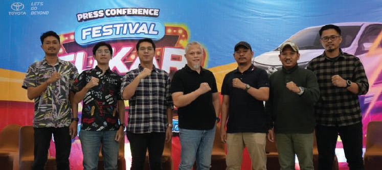 Foto bersama usai Press Conference Festival Tukar Tambah Kalla Toyota.