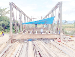 Tuntaskan Jembatan Bailey, Hubungkan Dua Desa