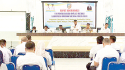 PROGRAM PRESIDEN : Rakor TPID tahun 2024 bersama stakeholder terkait di aula Rujab bupati Konsel untuk merumuskan langkah strategis dalam menjaga kestabilan ekonomi daerah.