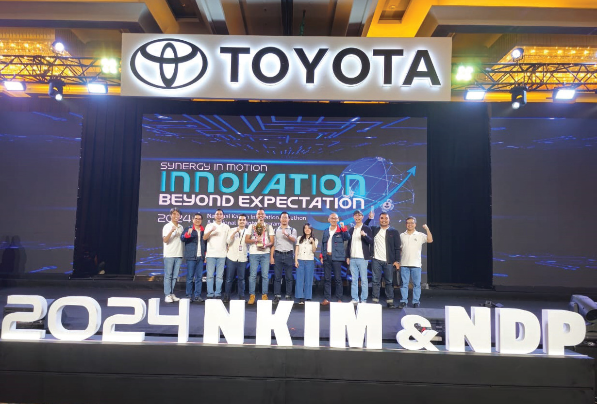 IST JUARA: Kalla Toyota mengharumkan nama Indonesia dengan meraih kemenangan dalam ajang Customer Delight Kaizen Evolution (CDKE) Asia Pacific 2024 di Singapura, Jumat (13/12/2024).