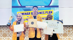 Tim JiMiValle.id mahasiswa UHO yang berhasil meraih juara 3 dalam ajang Local Product Competition yang digelar dalam rangka Festival HMPS MBS IAIN Kendari.