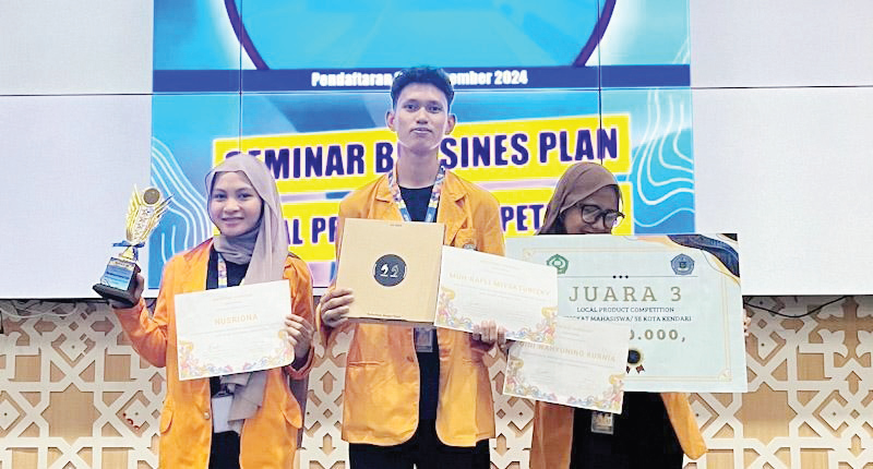 Tim JiMiValle.id mahasiswa UHO yang berhasil meraih juara 3 dalam ajang Local Product Competition yang digelar dalam rangka Festival HMPS MBS IAIN Kendari.