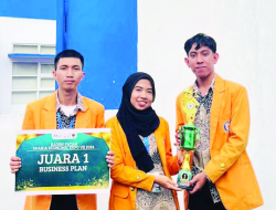 Mahasiswa UHO Juara Lomba Business Plan di Palembang