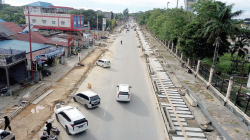 Kondisi proyek pembangunan pedistrian yang sedang dikerja.