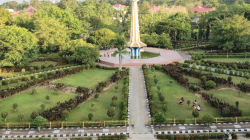 Universitas Halu Oleo yang berada di Kampus Baru, Anduonohu, Kota Kendari.