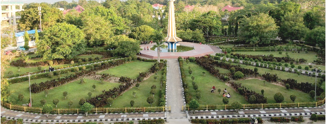 Universitas Halu Oleo yang berada di Kampus Baru, Anduonohu, Kota Kendari.