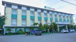 Hotel Zahra Syariah Kendari.