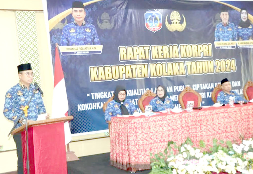 KORPRI: Pj Bupati Kolaka, Muhammad Fadlansyah, saat membuka rapat kerja Korpri Kabupaten Kolaka tahun 2024, baru-baru ini.