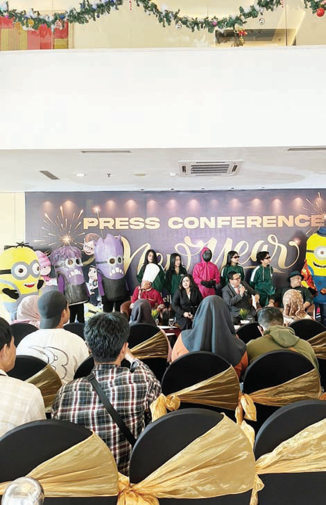 SRI SITIWAHYUNI/KENDARI POS/ Press conference Old & New yang digelar di Hotel Claro Kendari.